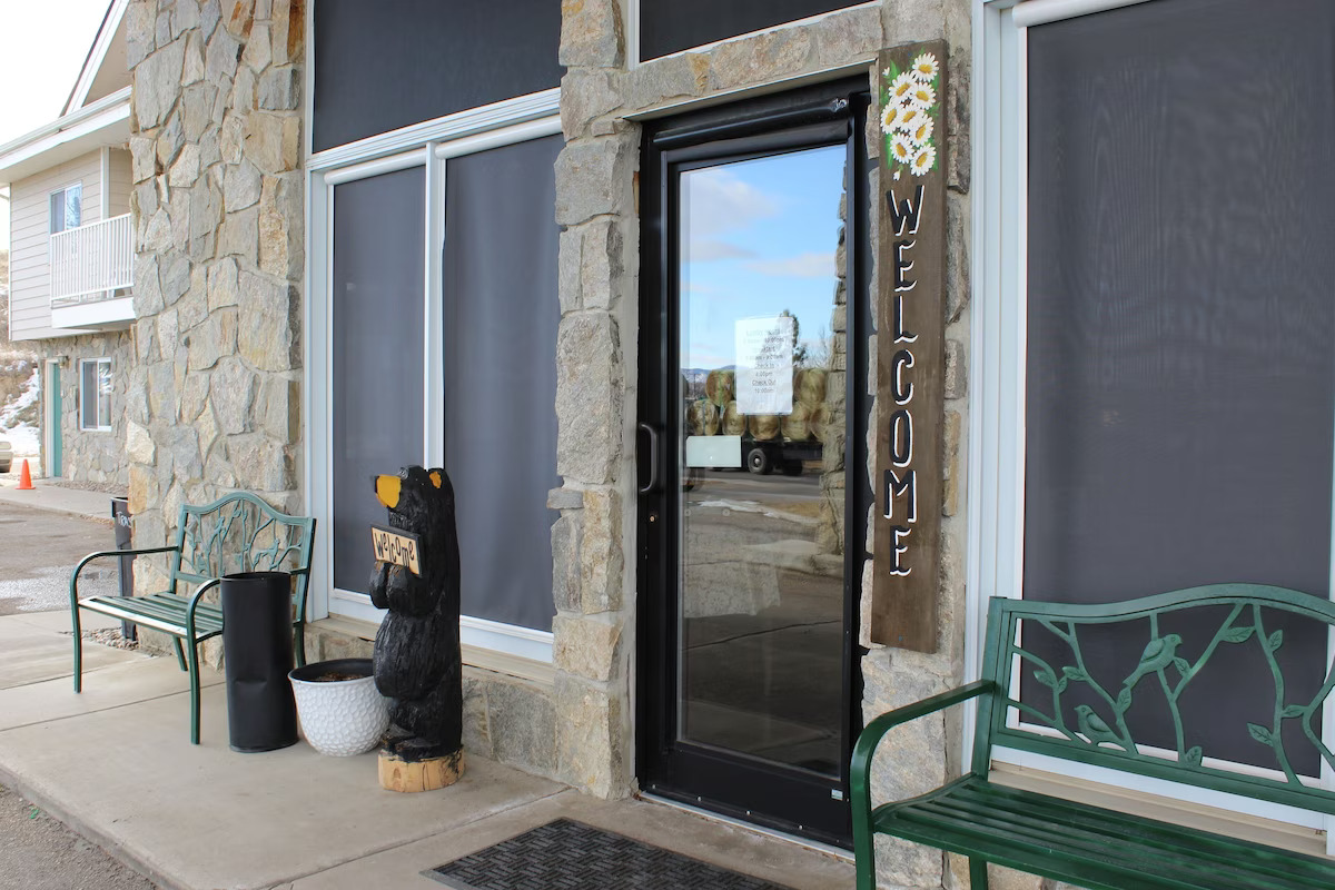 Entrance to Jefferson Inn in Whitehall, MT